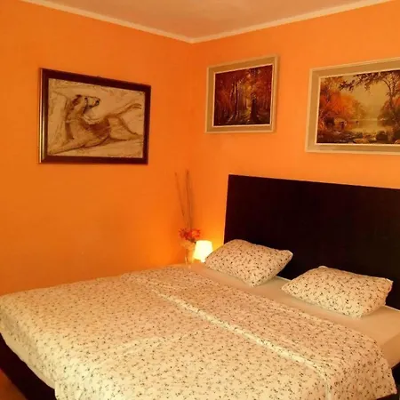 公寓 Charming Kestenovi Dvori- 2 Bedroom A1 *
