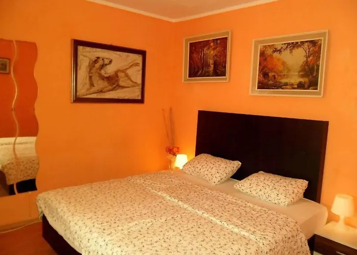 Daire Charming Kestenovi Dvori- 2 Bedroom A1 *