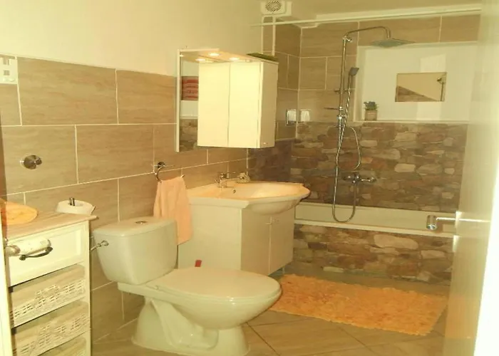 Charming Kestenovi Dvori- 2 Bedroom A1 Opatija